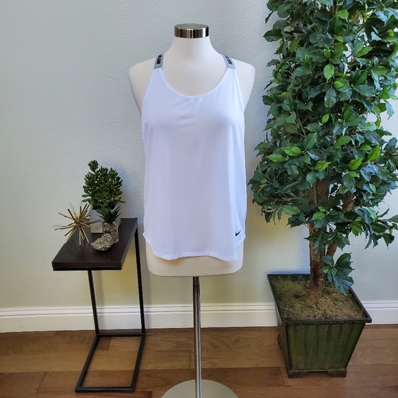 NWT Nike Racerback Tank - Picture 5 of 8